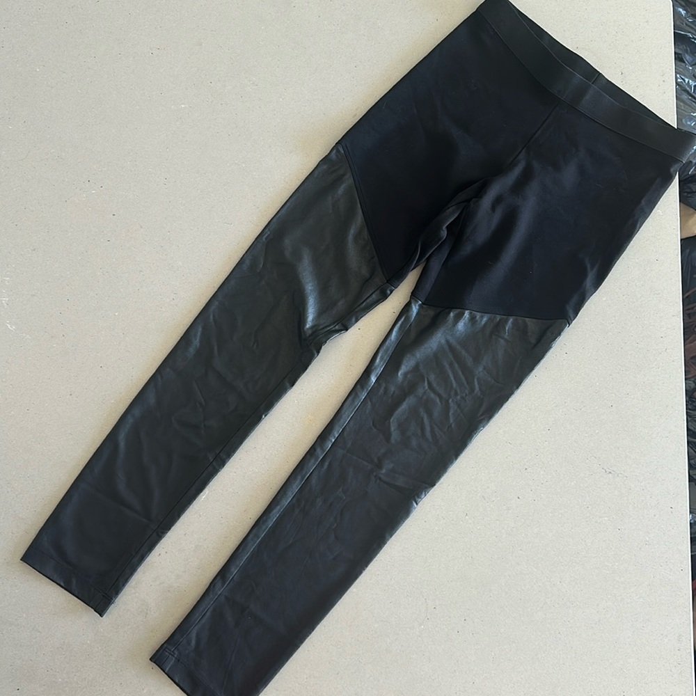 BCBG LEGGINGS FAUX LEATHER